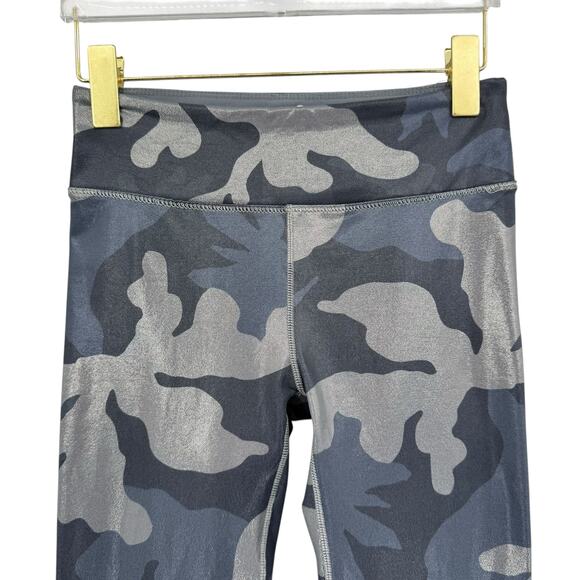 Noli Guerra Gray Camo Metallic Mid Rise 7/8 Length Full Length Athletic Leggings - Picture 5 of 8